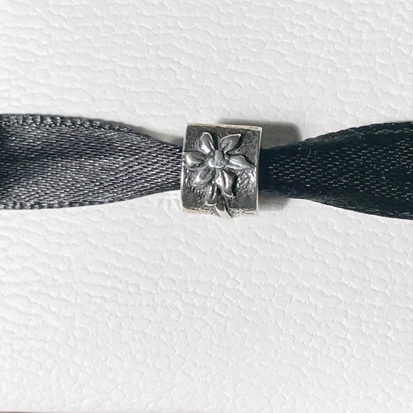 Pandora 2 sided oval Poinsettia Charm •Retired - Picture 4 of 5